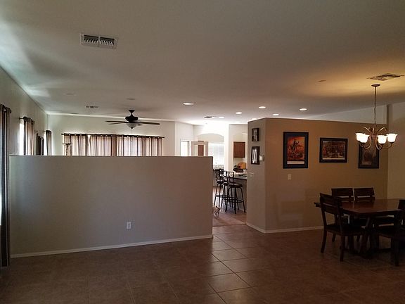5th image of 761 W Vineyard Plains Dr