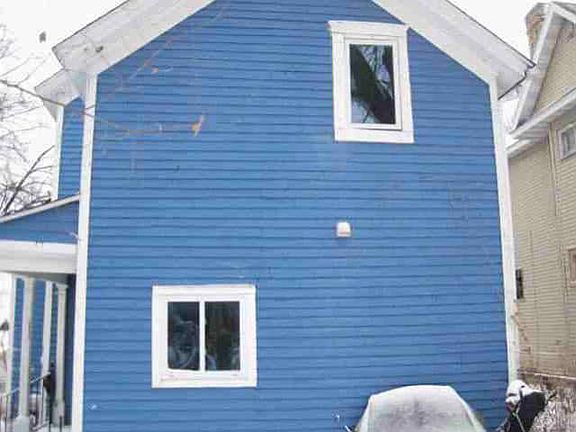 3rd image of 445 Mount Ida St