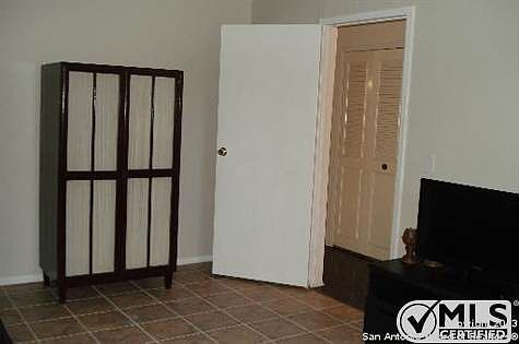 3rd image of 9603 Millbrook Dr