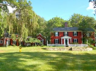 150 Centre St, Dover, MA 02030