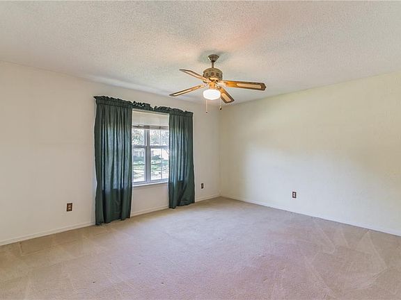 5th image of 3002 Canyon Creek Dr