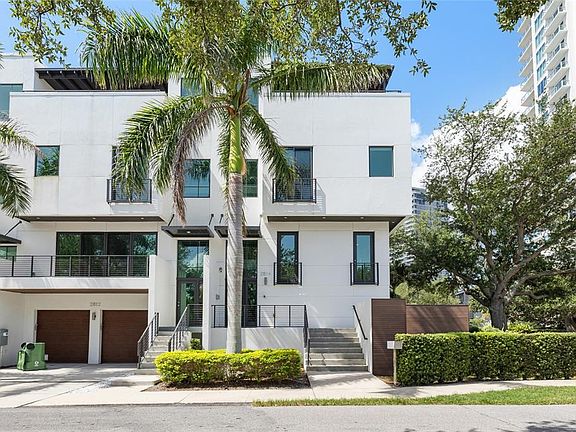2nd image of 2814 W BARCELONA STREET