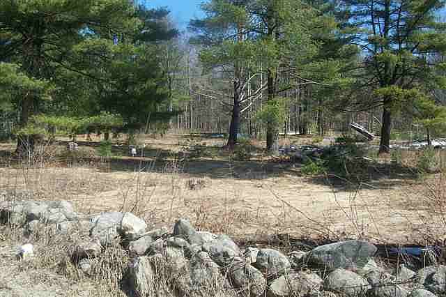 2nd image of 57 A HOWE Road