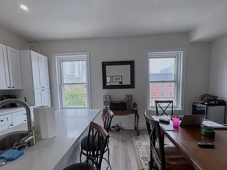 2037 Spring Garden St #3FF — Photo 8