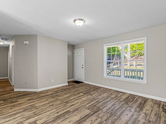 4th image of 2019 Rath St