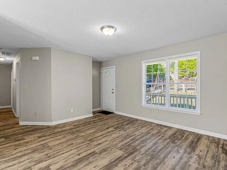 2019 Rath St — Photo 4