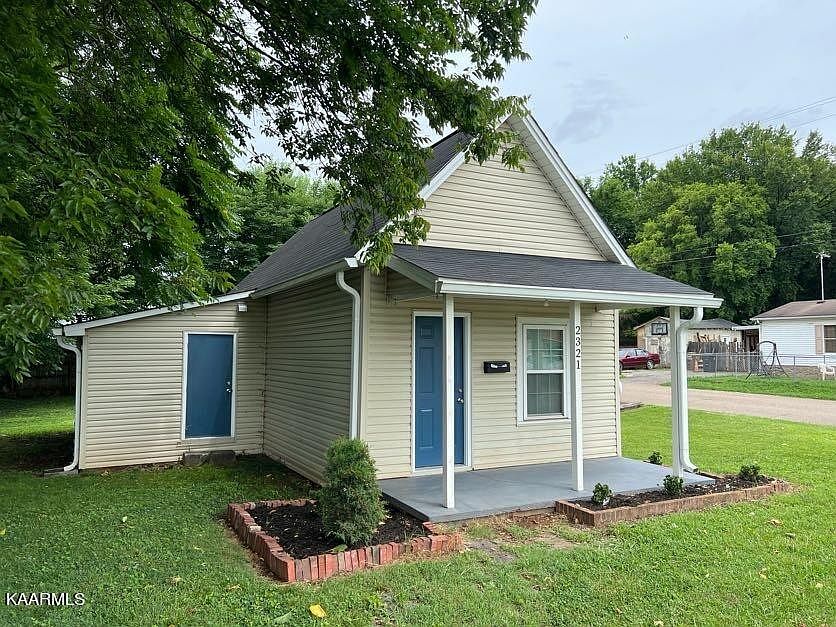 1st image of 2321 Hoitt Ave