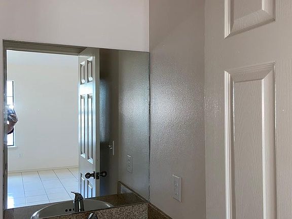 4th image of 4513 Espinosa Ln