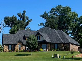 160 Lacebark Ln, Longview, TX 75605