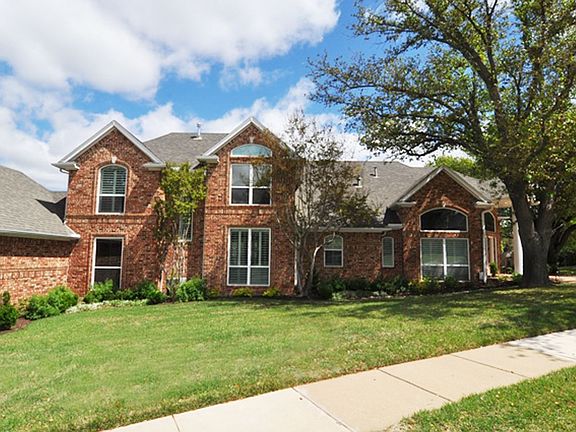 2nd image of 2400 Twelve Oaks Ln