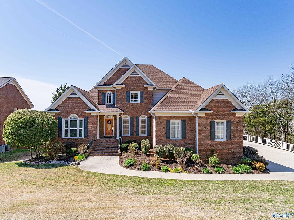 1st image of 11008 Everest Cir SE