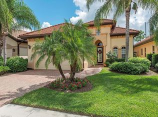7852 Valencia Ct, Naples, FL 34113