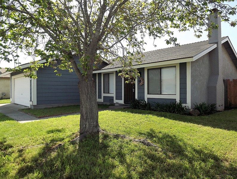 1st image of 930 Colebrook Dr
