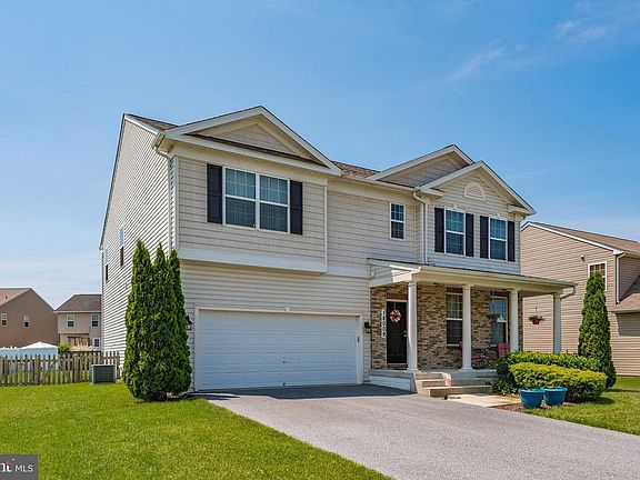 4th image of 18009 Cavalier Ct