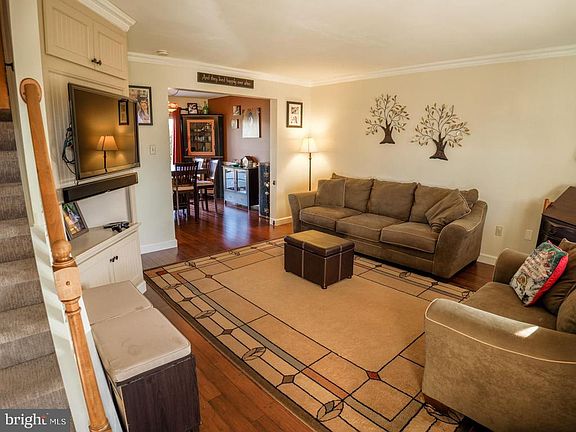 4th image of 306 Galean Dr