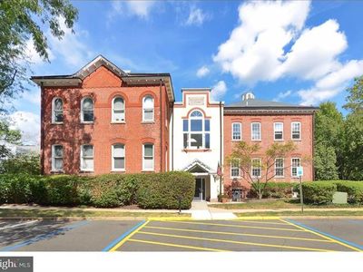2 Academy Ct, Pennington, NJ, 08534