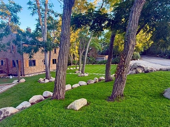 3rd image of 309 Great Fields Road