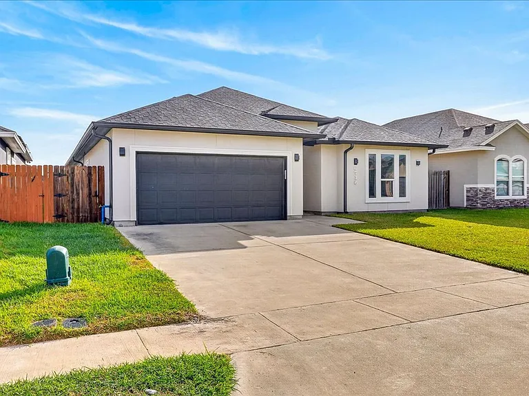 6718 Stuyvesant Ct — Photo 49