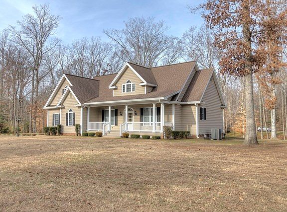 4th image of 270 Grand Villa Dr