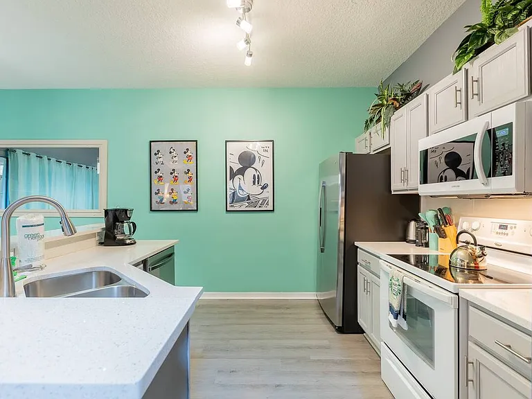 1100 Las Fuentes Dr — Photo 15