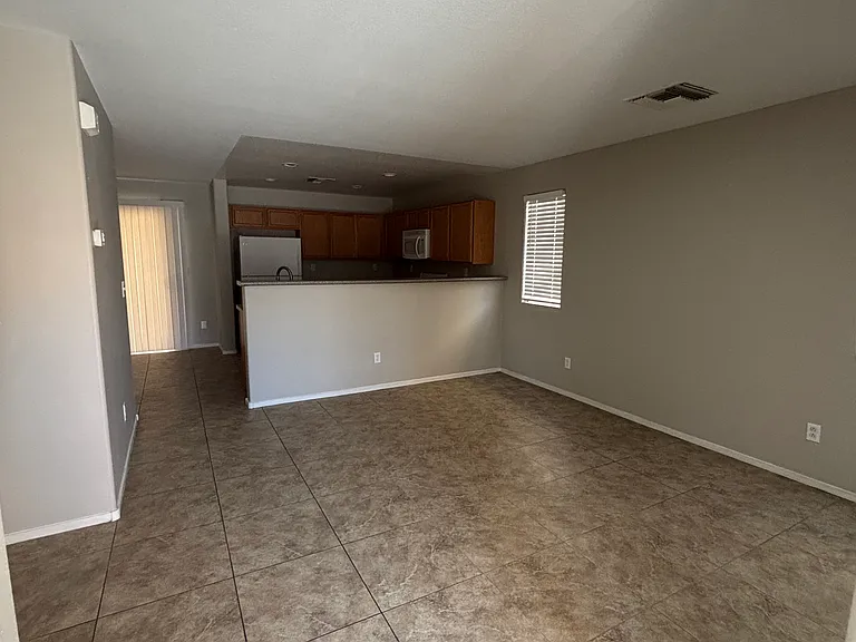 5936 Hudson Woods Ct — Photo 3