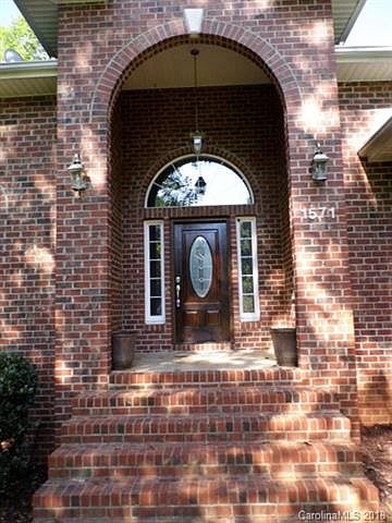 1st image of 1571 Weatherwood Dr