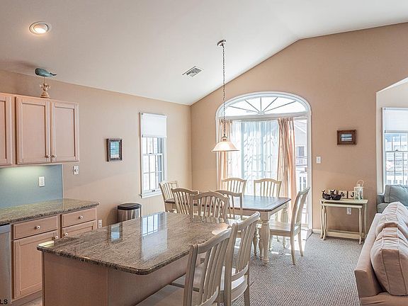 3rd image of 3834 Asbury Ave #2
