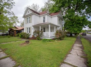 900 Pennsylvania Ave, Etowah, TN 37331