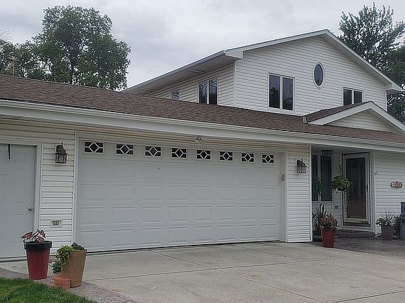 Walk-in side garage door.
