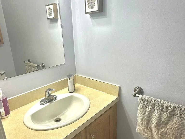 28 Evergreen Ave #28 — Photo 20
