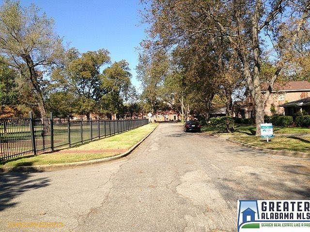 2nd image of 823 3rd St SW
