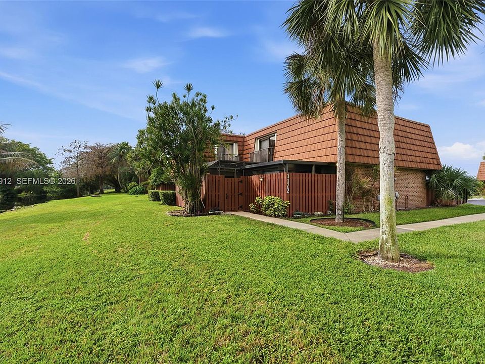 1st image of 1172 SW 118th Ter