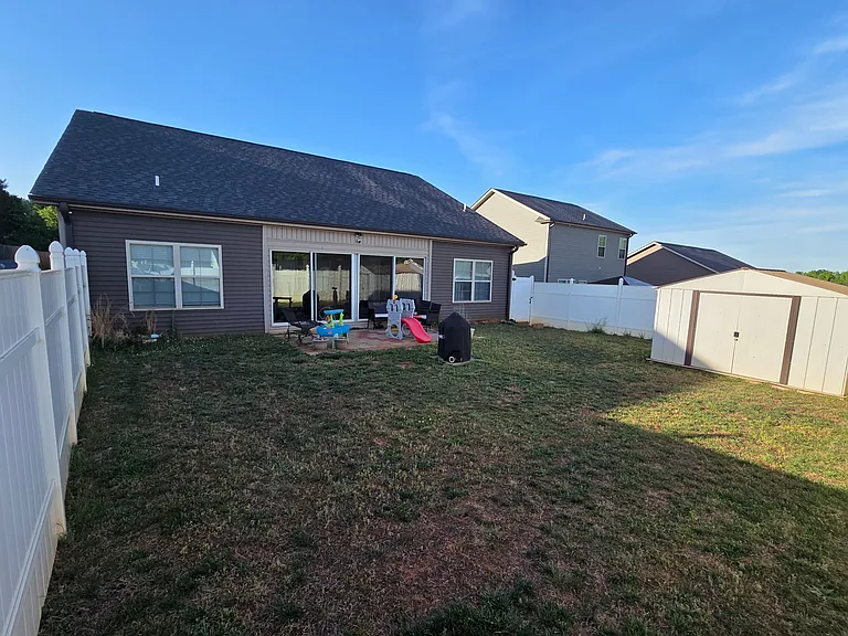 Shakleton Dr — Photo 14