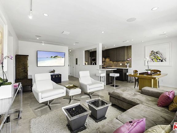 4th image of 700 Westmount Dr APT 309