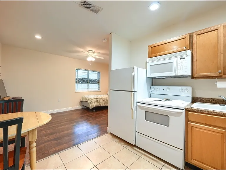 1273 Valencia Ln — Photo 16