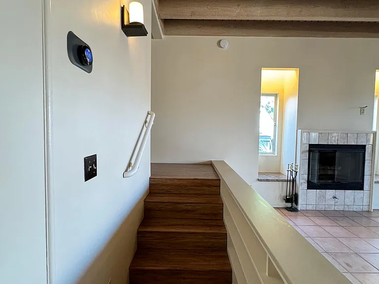 Venezia Ave — Photo 11