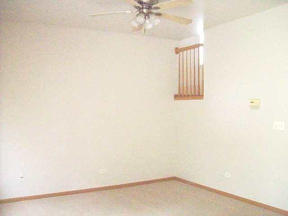 4th image of 2832 Sun Valley Dr