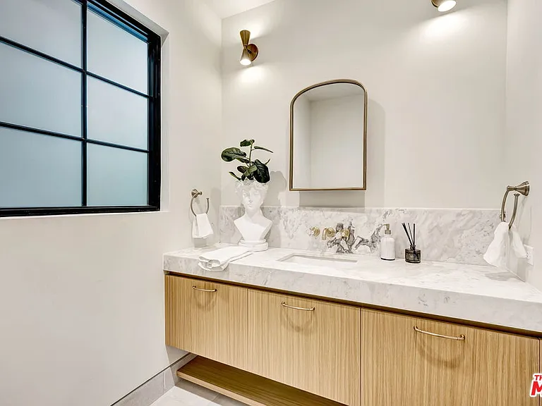 652 Huntley Dr #102 — Photo 20
