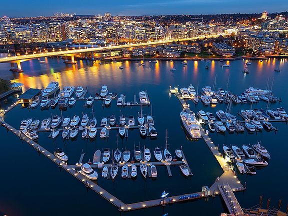 4th image of 1199 Marinaside Cres #2802