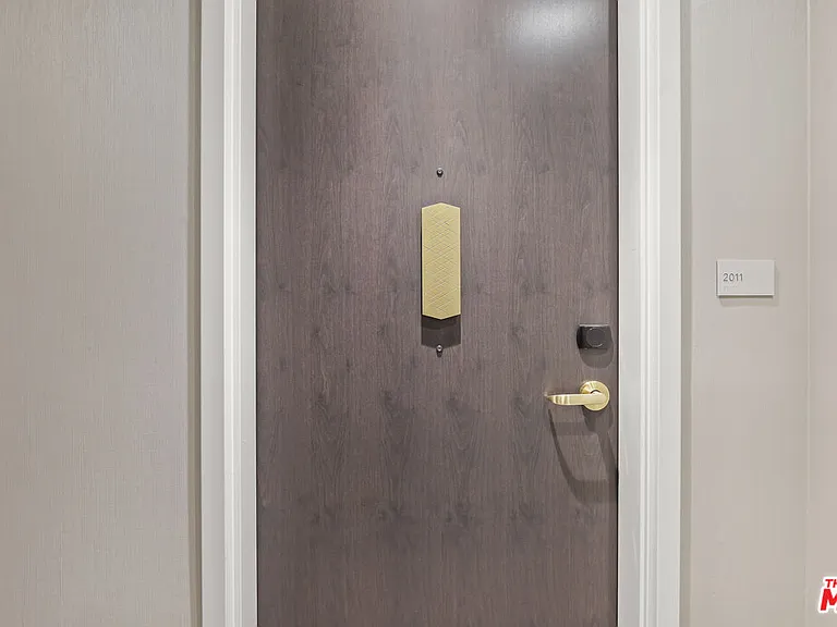 889 Francisco St #2011 — Photo 4
