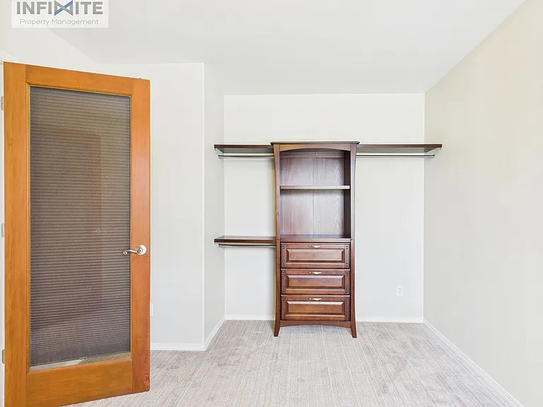1112 Longbow Ln #3B — Photo 3