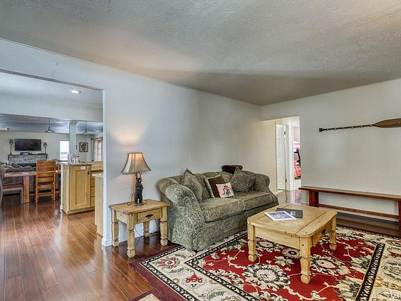 5th image of 1133 Glenwood Way