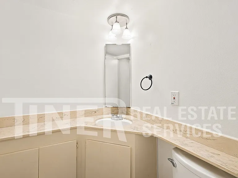 6060 Via Casitas — Photo 18