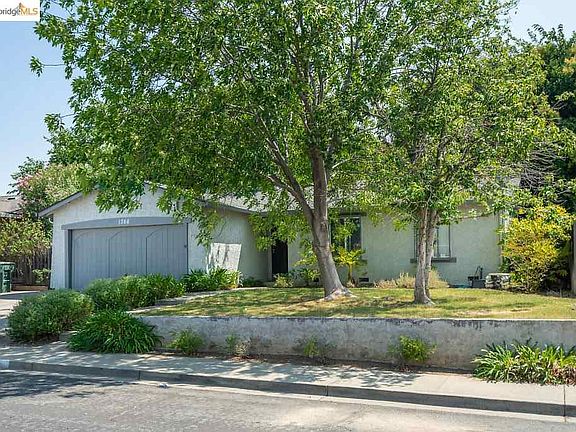 2nd image of 1366 Jensen Dr
