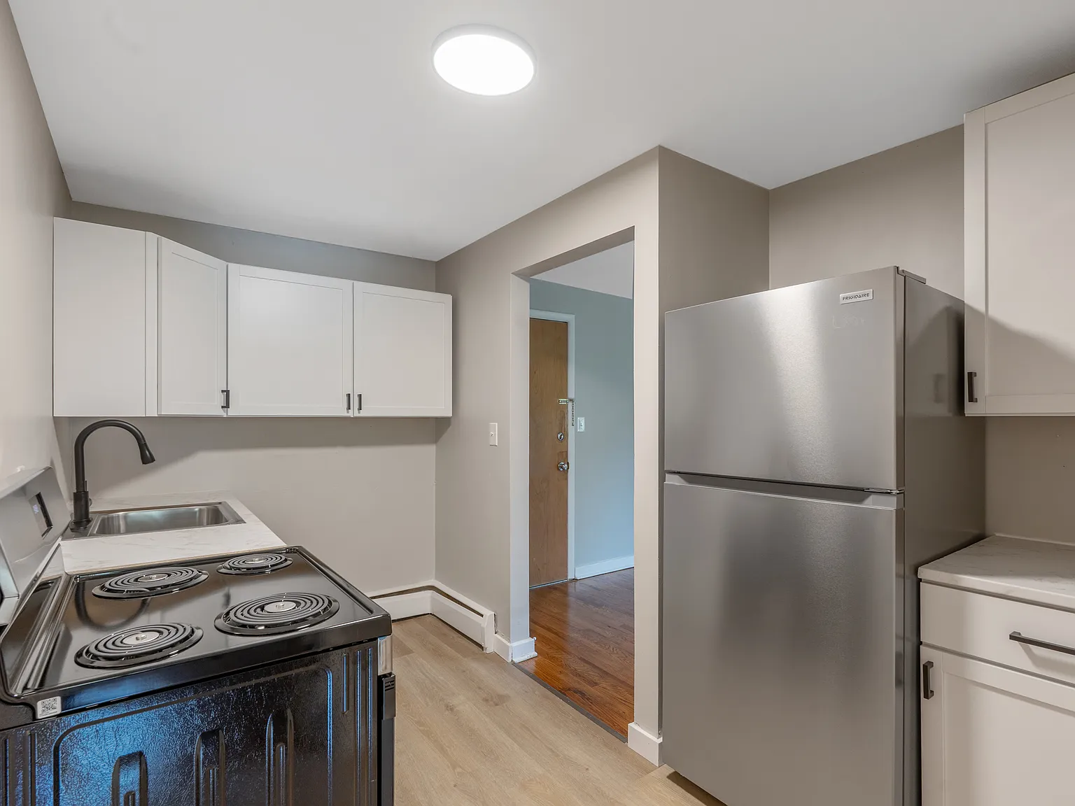 1 bed, 600 sqft, $1,300 — Photo 1