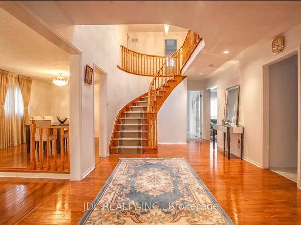 101 Summerdale Dr Unit A, Markham, ON L3T 6W3