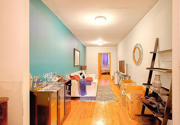 4th image of 423 E 9th St #2