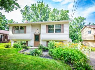 931 N Aurora Rd, Aurora, OH 44202