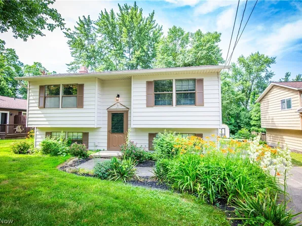 931 N Aurora Rd, Aurora, OH 44202