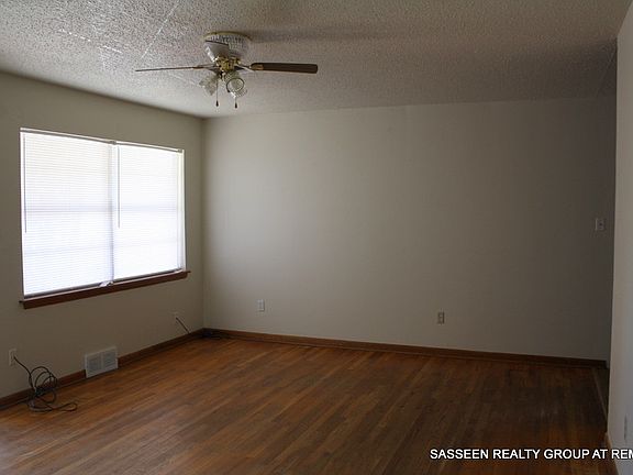 4th image of 5805 NW Cherry Ave